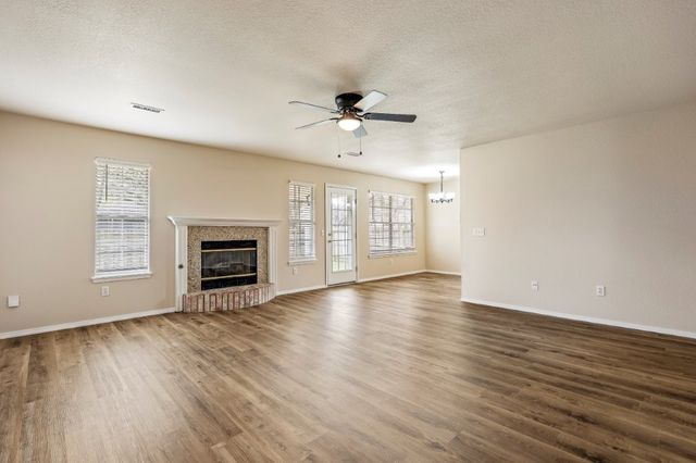 2704 W Easy Street, Rogers, AR 72756