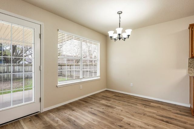 2704 W Easy Street, Rogers, AR 72756