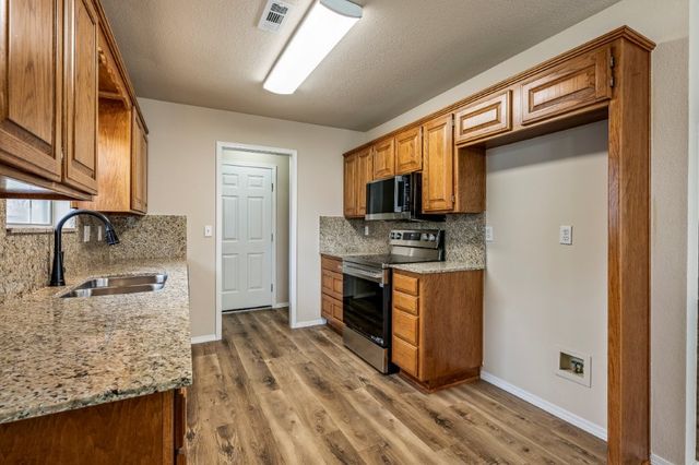 2704 W Easy Street, Rogers, AR 72756