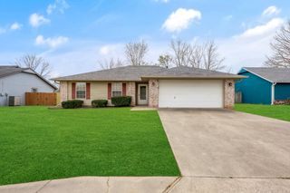 2704 W Easy Street, Rogers, AR 72756