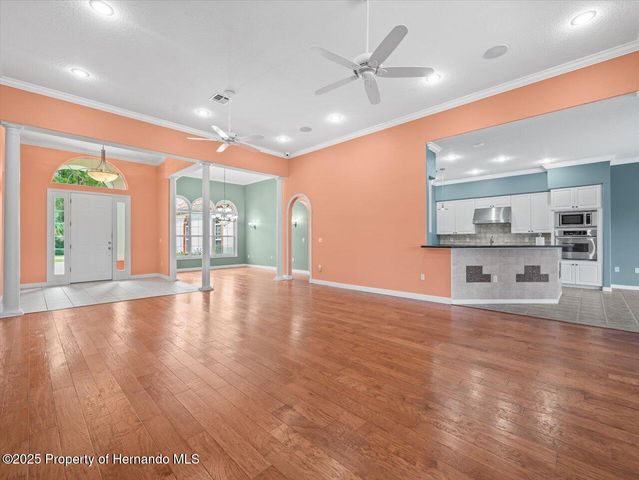 8698 Mississippi Run, Weeki Wachee, FL 34613