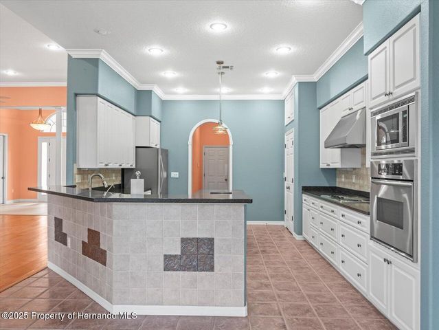 8698 Mississippi Run, Weeki Wachee, FL 34613