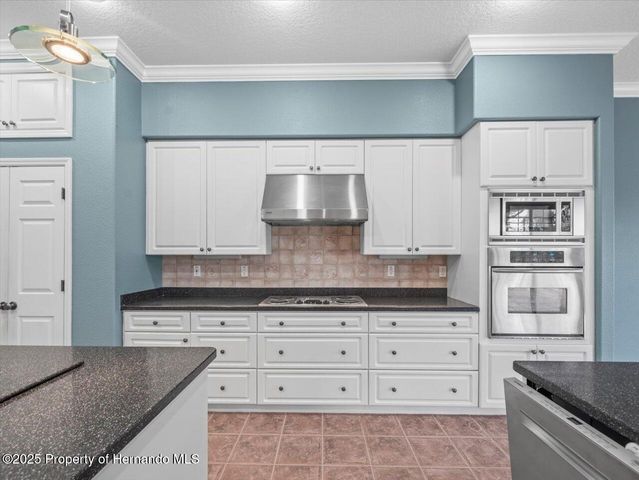 8698 Mississippi Run, Weeki Wachee, FL 34613