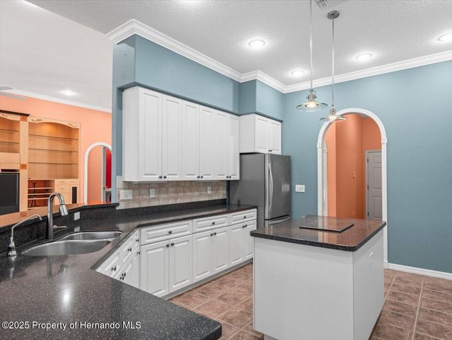 8698 Mississippi Run, Weeki Wachee, FL 34613