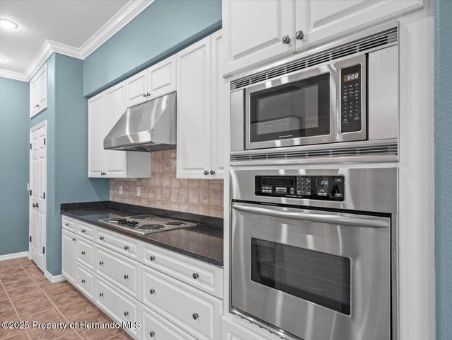 8698 Mississippi Run, Weeki Wachee, FL 34613