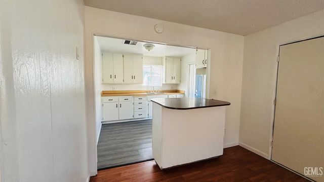 616 Fig Street, Bakersfield, CA 93304