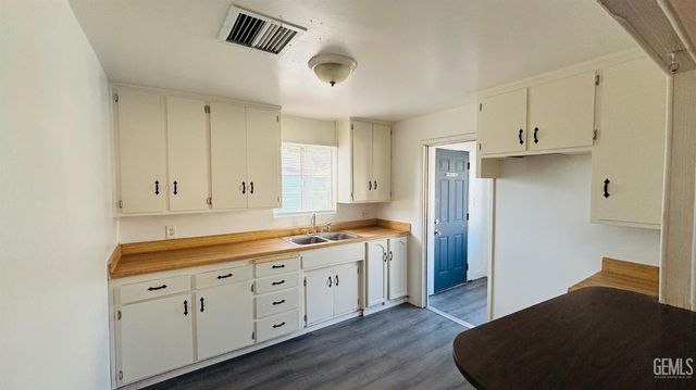 616 Fig Street, Bakersfield, CA 93304