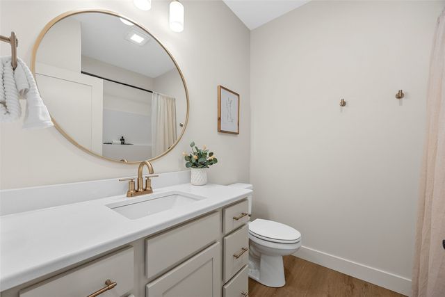 970 17th Ave SW, Mt Vernon, IA 52314