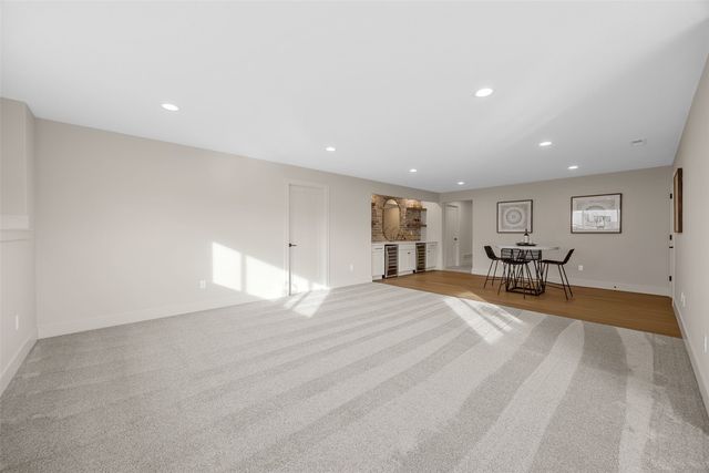 970 17th Ave SW, Mt Vernon, IA 52314