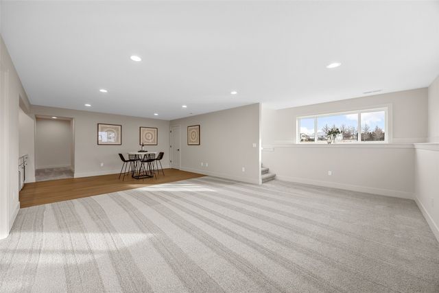 970 17th Ave SW, Mt Vernon, IA 52314