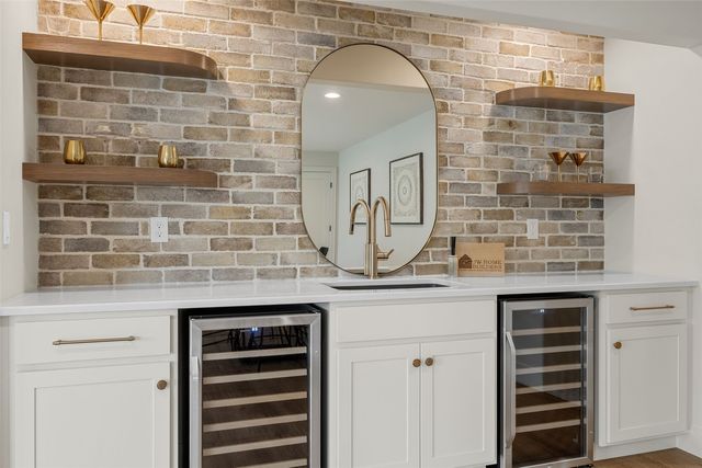 970 17th Ave SW, Mt Vernon, IA 52314