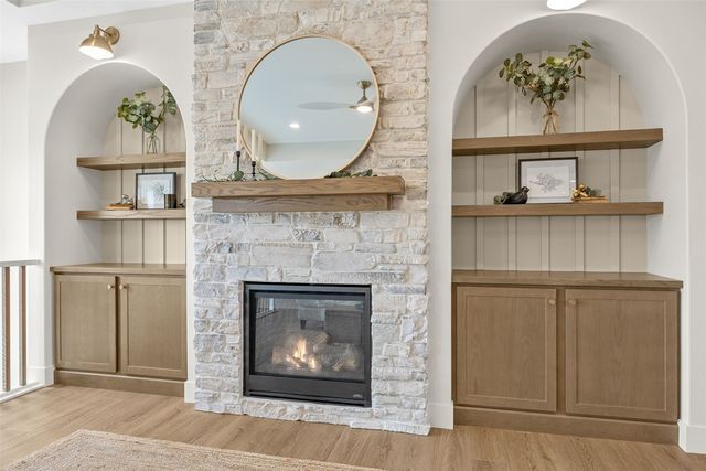 970 17th Ave SW, Mt Vernon, IA 52314