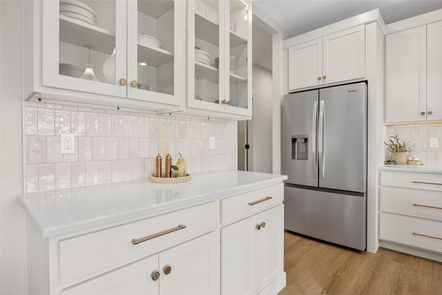 970 17th Ave SW, Mt Vernon, IA 52314