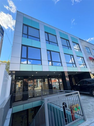 20-22 College point Boulevard 3B, Flushing, NY 11356