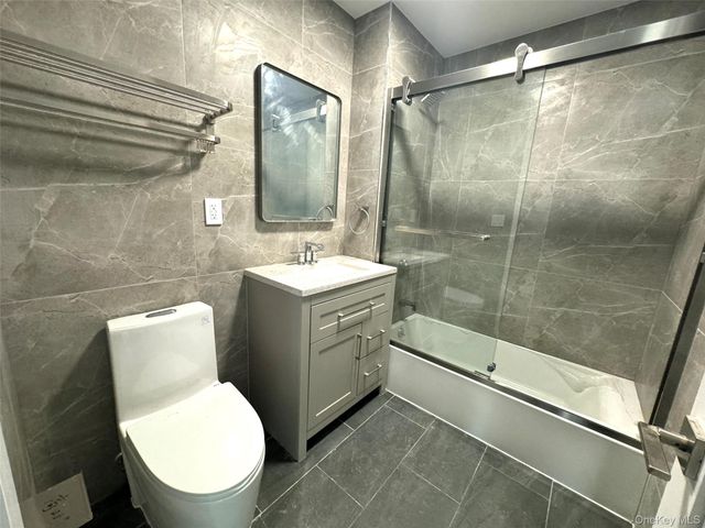 20-22 College point Boulevard 3B, Flushing, NY 11356