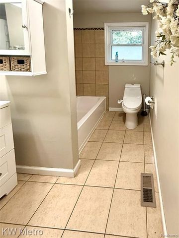 5036 Beecher Road, Flint, MI 48532