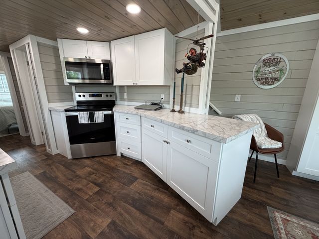 112 Pine Grove Ln, Dover, TN 37058
