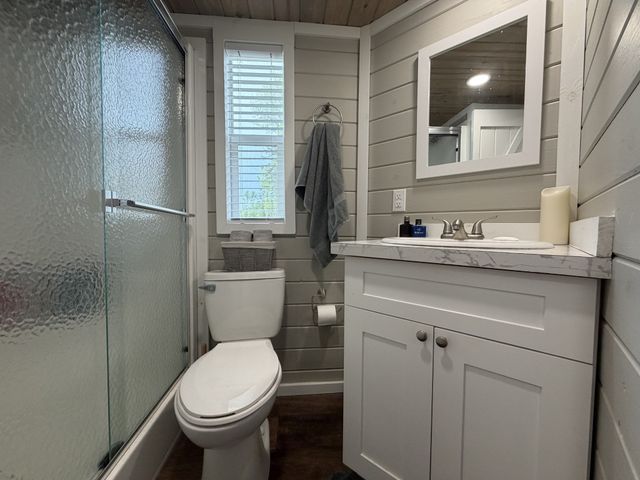 112 Pine Grove Ln, Dover, TN 37058