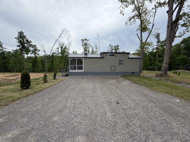 112 Pine Grove Ln, Dover, TN 37058