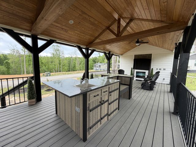 112 Pine Grove Ln, Dover, TN 37058