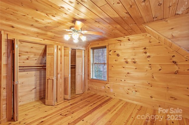 17 Aaron Way, Waynesville, NC 28786