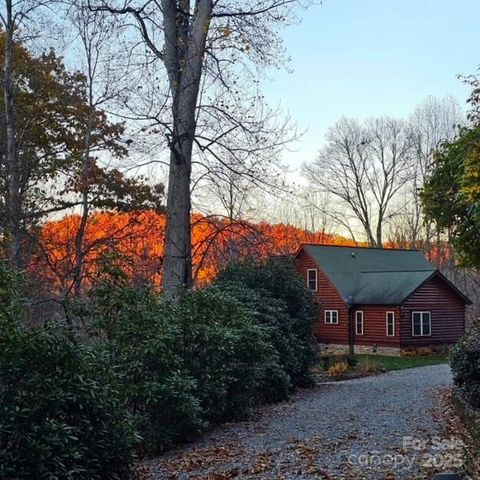 17 Aaron Way, Waynesville, NC 28786