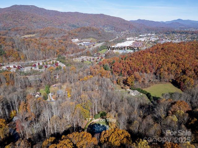 17 Aaron Way, Waynesville, NC 28786