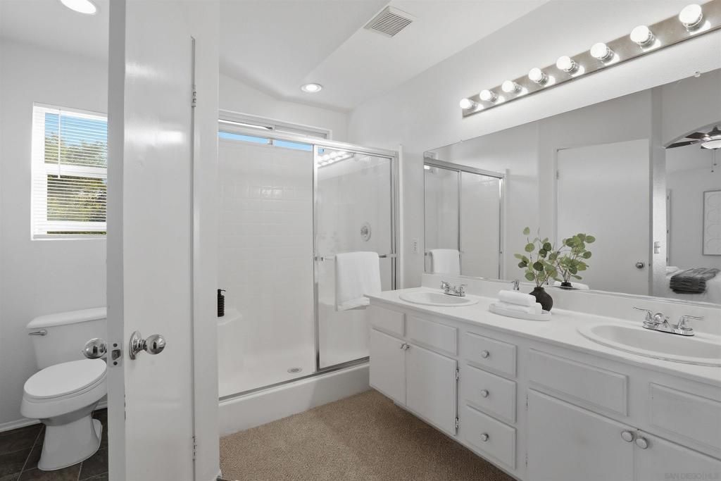 Image 20 of property listing at 8291 Gold Coast Dr 8, San Diego, CA 92126