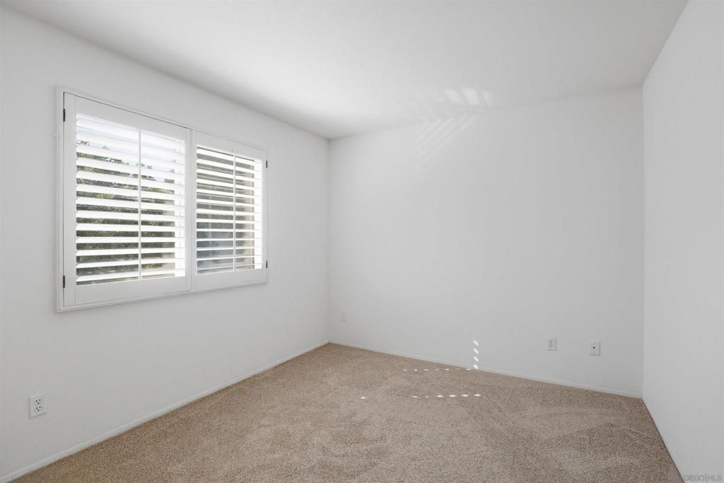 Image 21 of property listing at 8291 Gold Coast Dr 8, San Diego, CA 92126