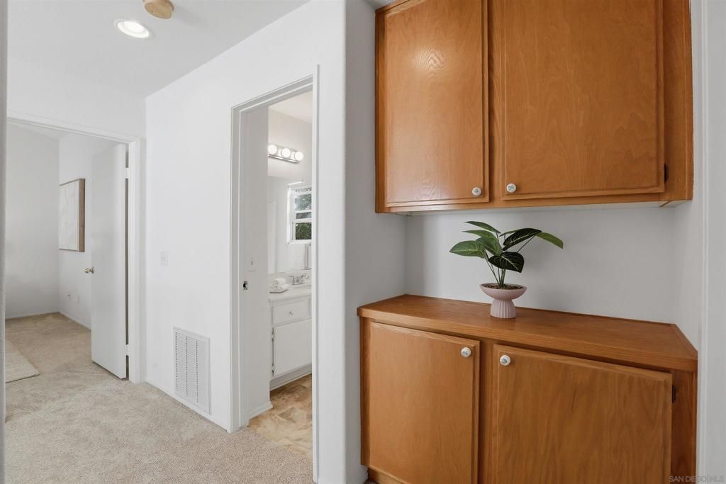 Image 23 of property listing at 8291 Gold Coast Dr 8, San Diego, CA 92126