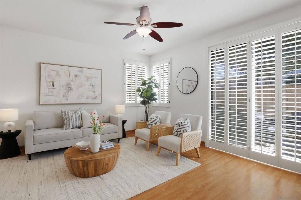 Image 8 of property listing at 8291 Gold Coast Dr 8, San Diego, CA 92126