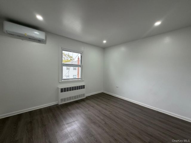 19 Gibson Boulevard, Valley Stream, NY 11581