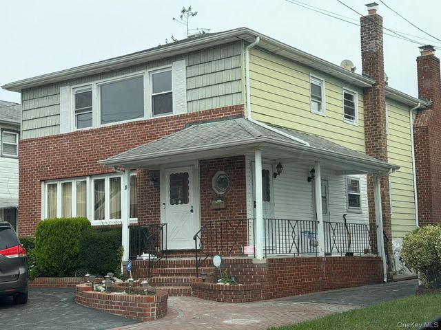 19 Gibson Boulevard, Valley Stream, NY 11581