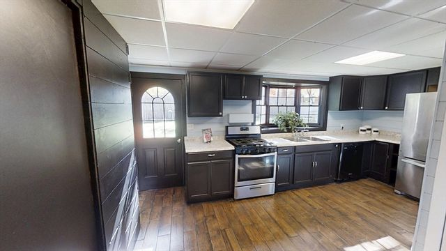 48 Pond St, Salem, NH 03079