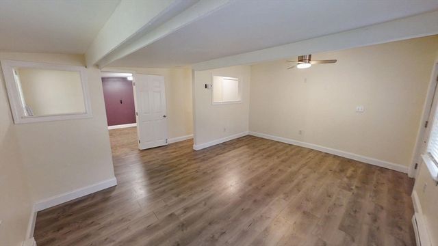 48 Pond St, Salem, NH 03079