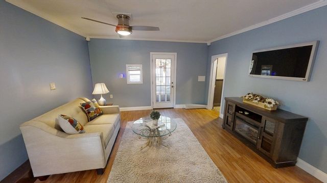 48 Pond St, Salem, NH 03079