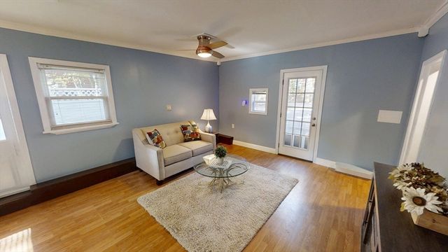 48 Pond St, Salem, NH 03079