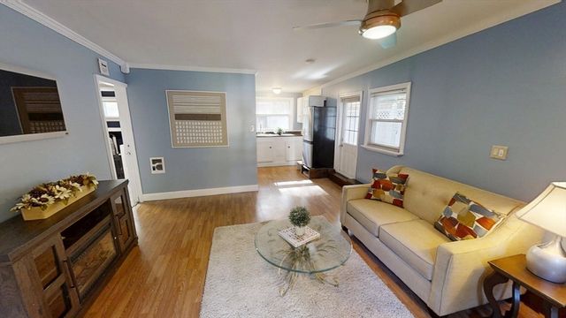 48 Pond St, Salem, NH 03079