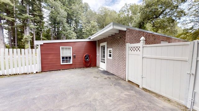 48 Pond St, Salem, NH 03079