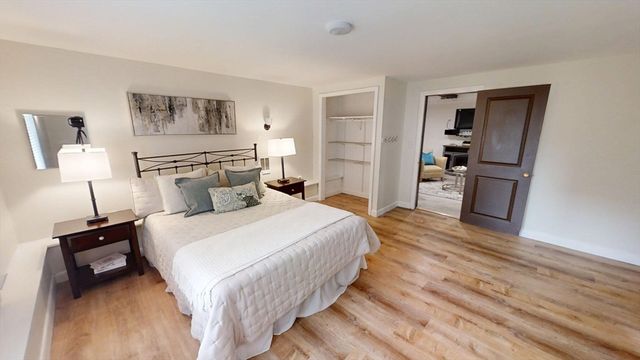 48 Pond St, Salem, NH 03079