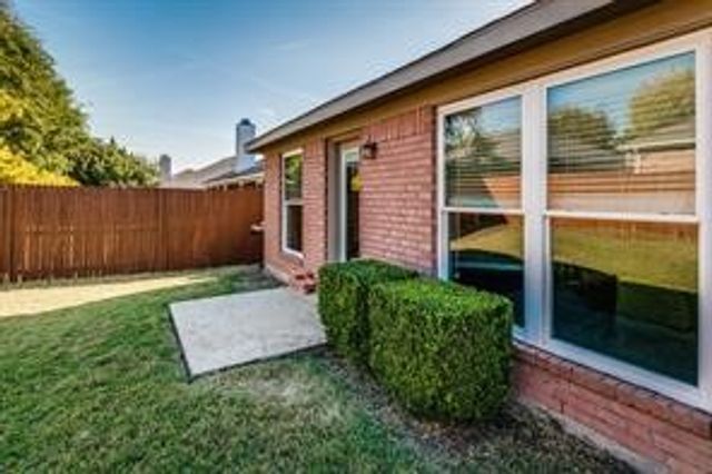 3005 Dove Valley Lane, Mansfield, TX 76063
