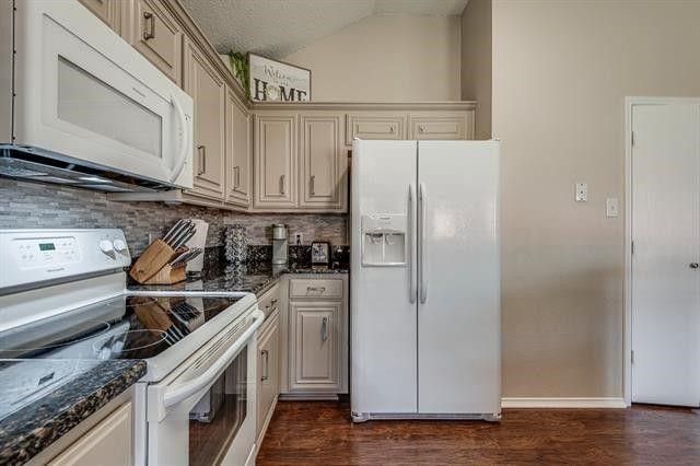 3005 Dove Valley Lane, Mansfield, TX 76063