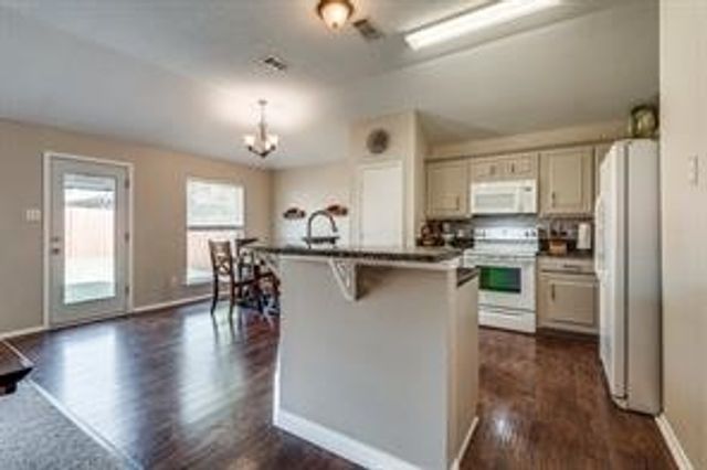 3005 Dove Valley Lane, Mansfield, TX 76063