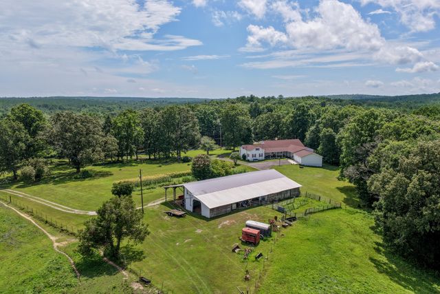 7055 Mooneyham Lonewood Road, Spencer, TN 38585