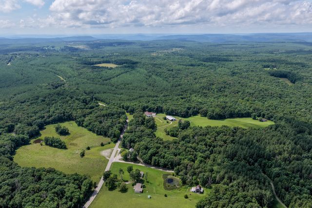 7055 Mooneyham Lonewood Road, Spencer, TN 38585