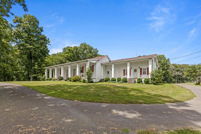 7055 Mooneyham Lonewood Road, Spencer, TN 38585
