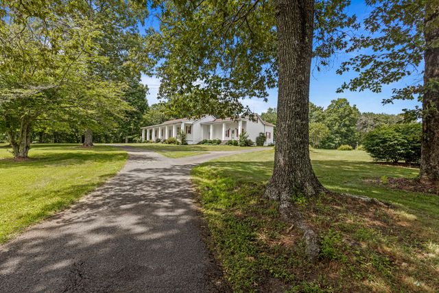 7055 Mooneyham Lonewood Road, Spencer, TN 38585