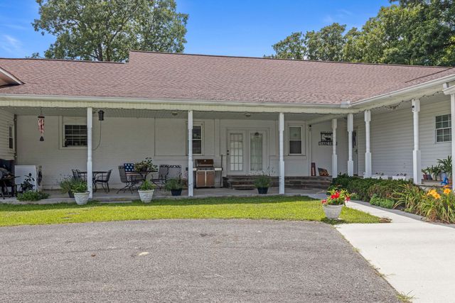 7055 Mooneyham Lonewood Road, Spencer, TN 38585