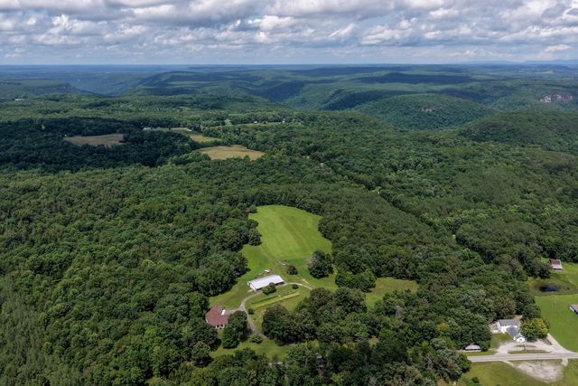 7055 Mooneyham Lonewood Road, Spencer, TN 38585