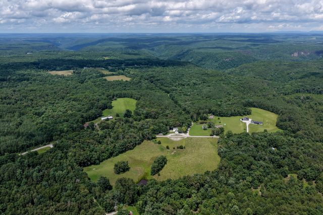 7055 Mooneyham Lonewood Road, Spencer, TN 38585